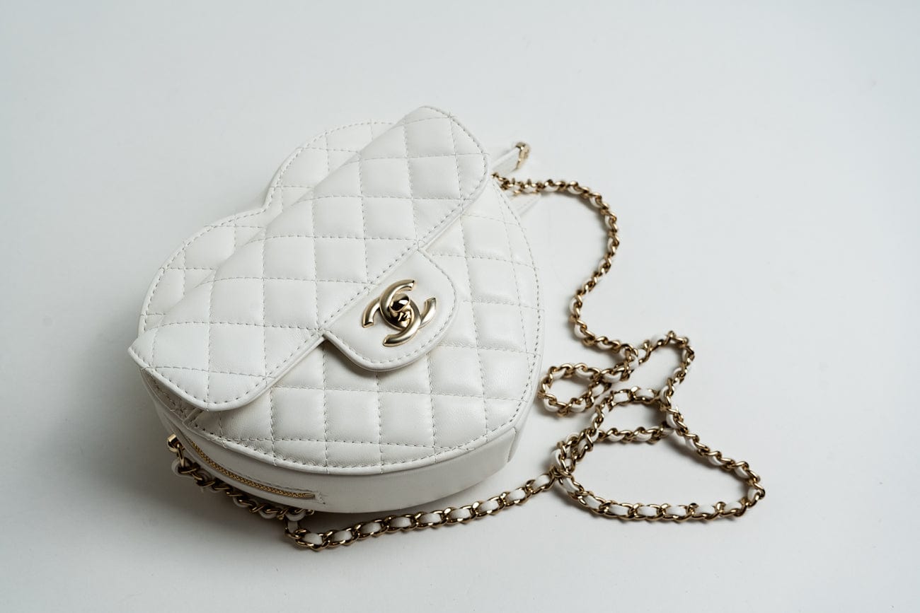 22S CC In Love White Lambskin Quilted Large Heart Bag LGHW