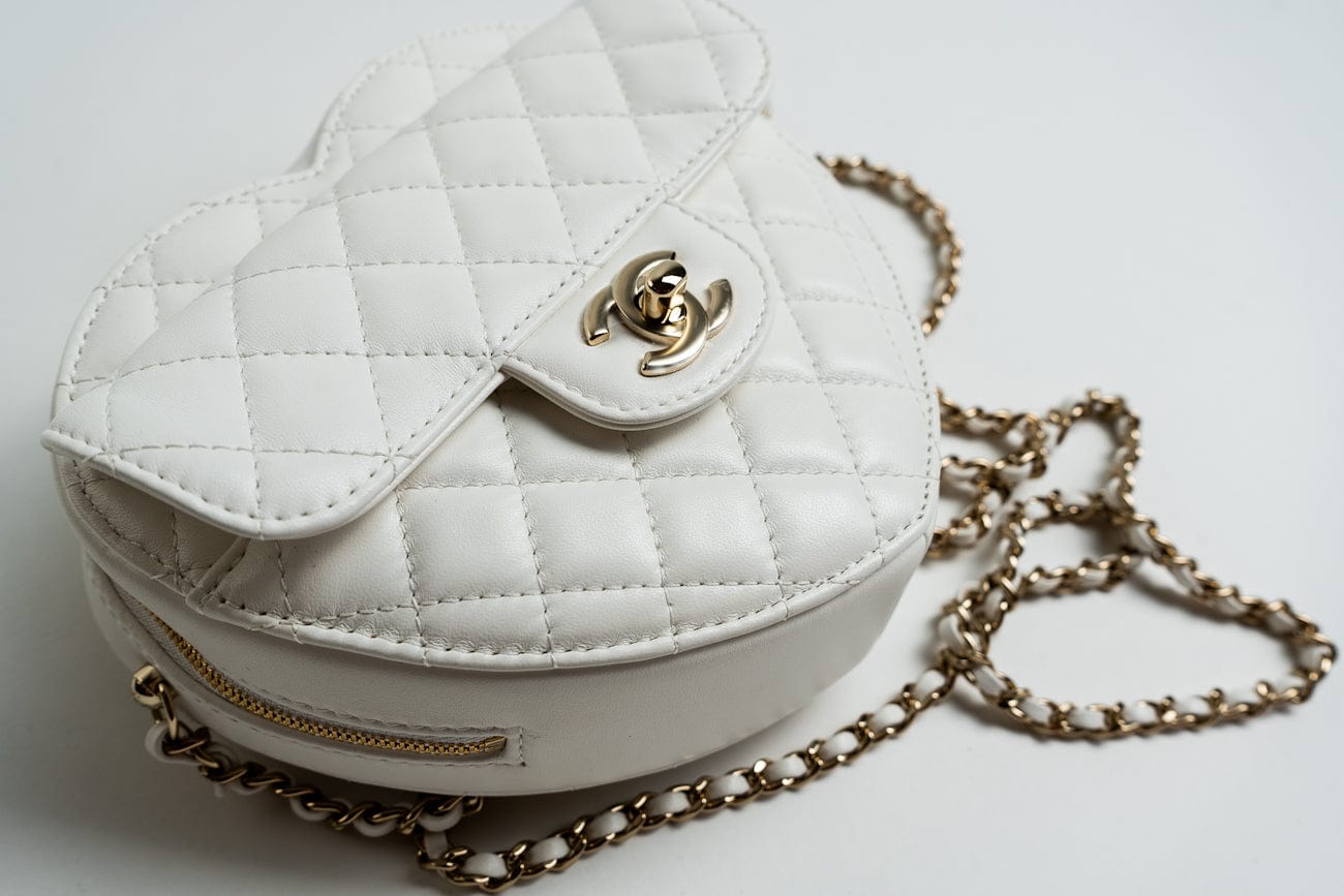 22S CC In Love White Lambskin Quilted Large Heart Bag LGHW