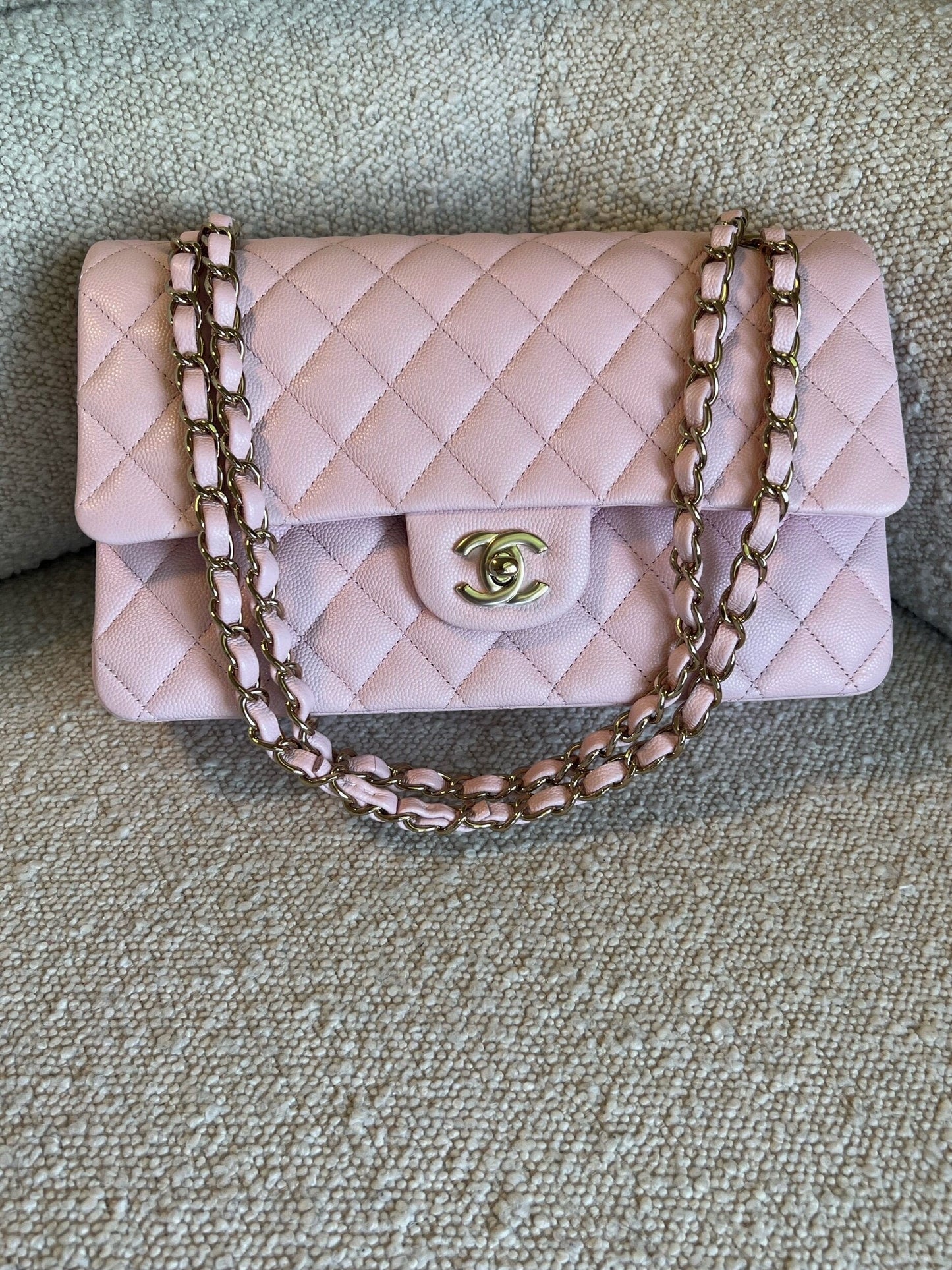 22S Light Pink Caviar Quilted Classic Flap Medium LGHW