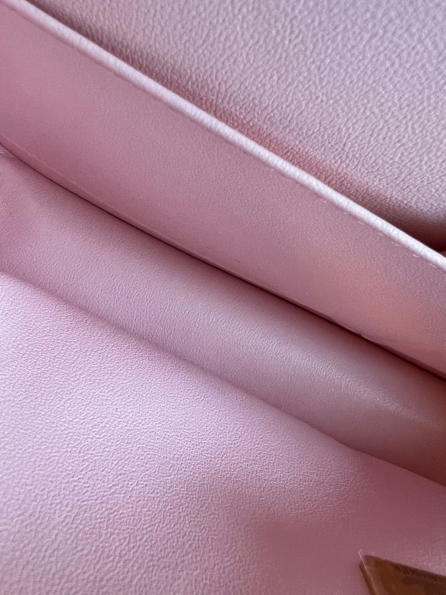 22S Light Pink Caviar Quilted Classic Flap Medium LGHW