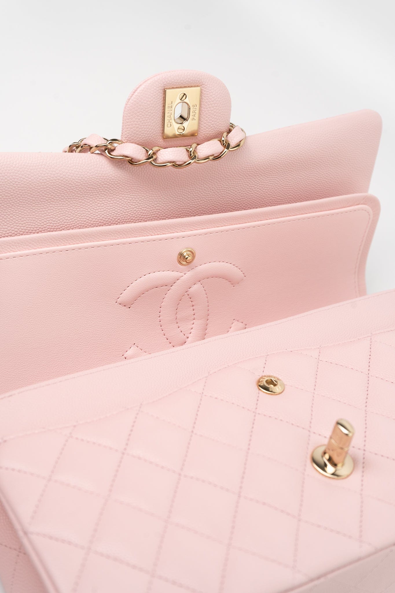 22S Light Pink Caviar Quilted Classic Flap Medium LGHW