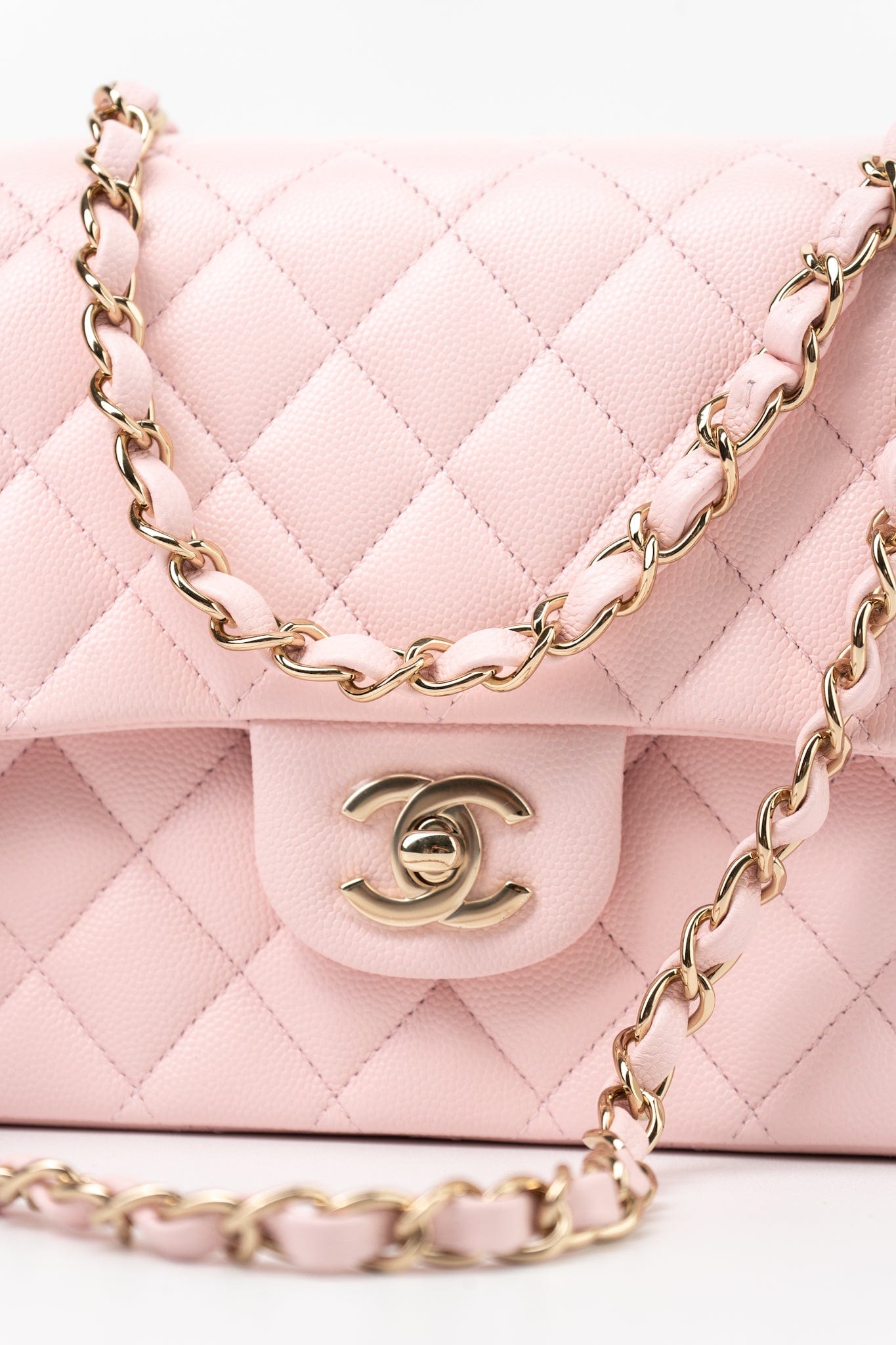 22S Light Pink Caviar Quilted Classic Flap Medium LGHW