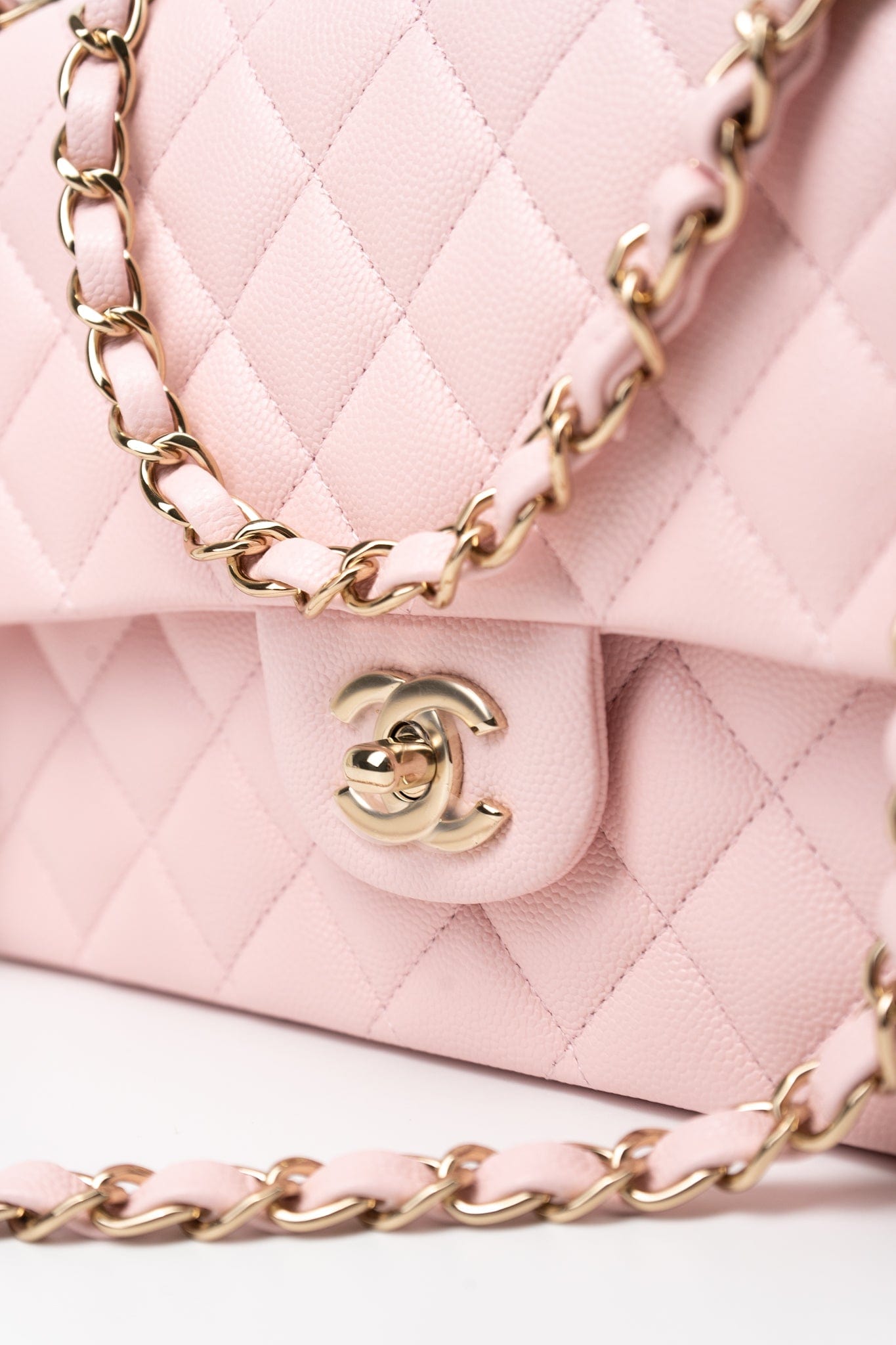 22S Light Pink Caviar Quilted Classic Flap Medium LGHW