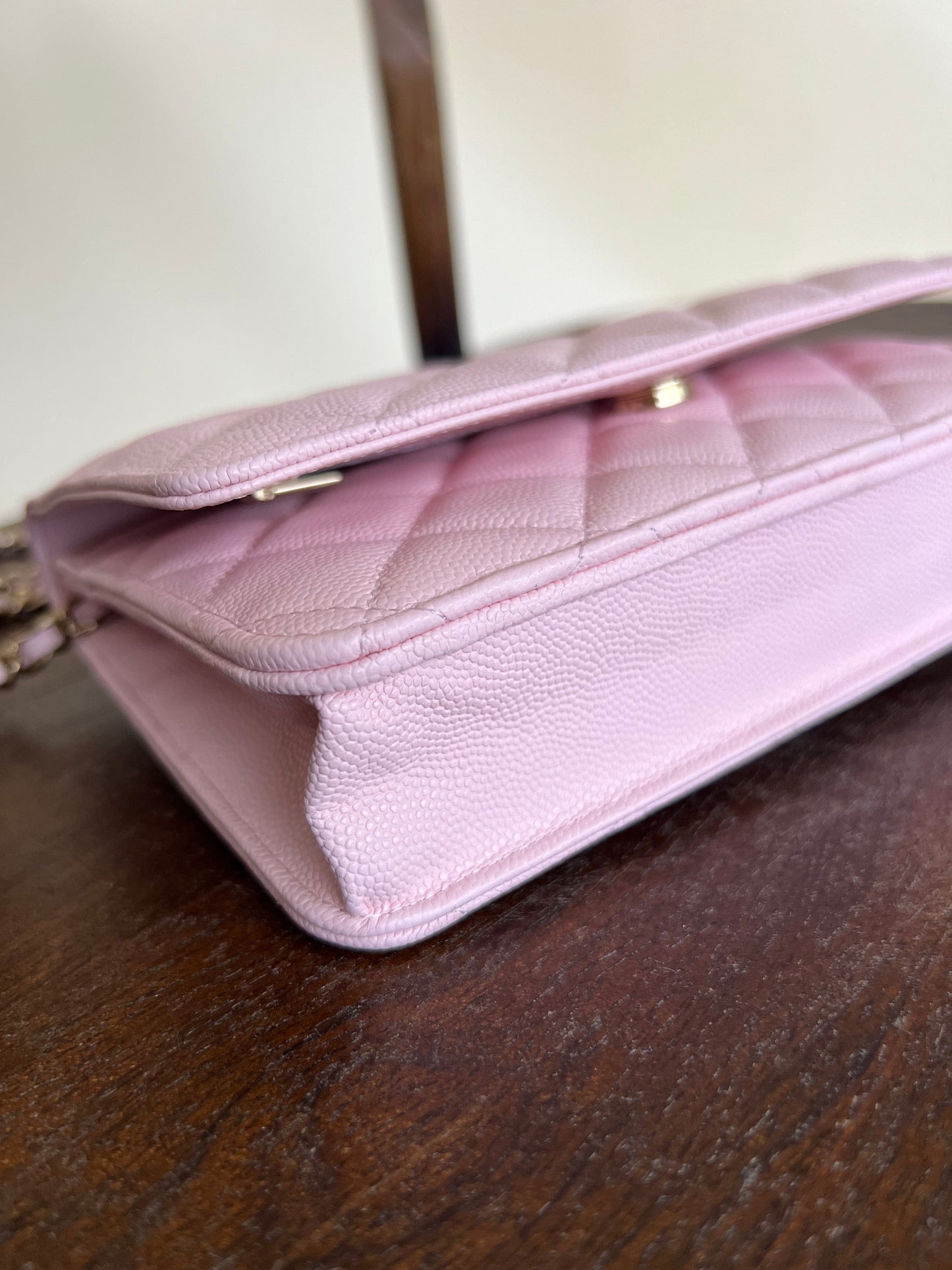 22S LIGHT PINK CAVIAR QUILTED WALLET ON CHAIN GHW (WOC)