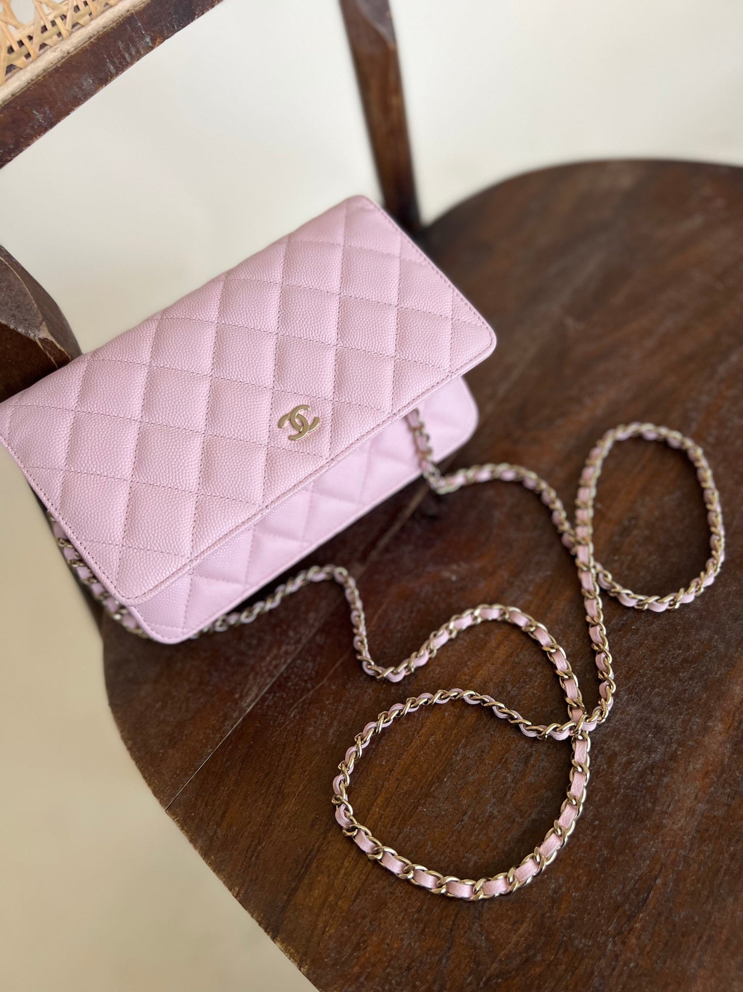 22S LIGHT PINK CAVIAR QUILTED WALLET ON CHAIN GHW (WOC)