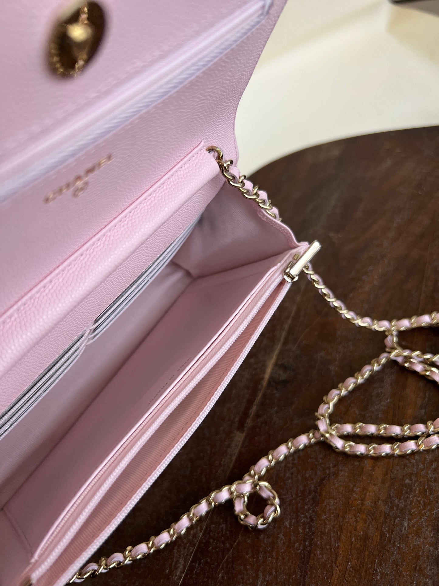 22S LIGHT PINK CAVIAR QUILTED WALLET ON CHAIN GHW (WOC)