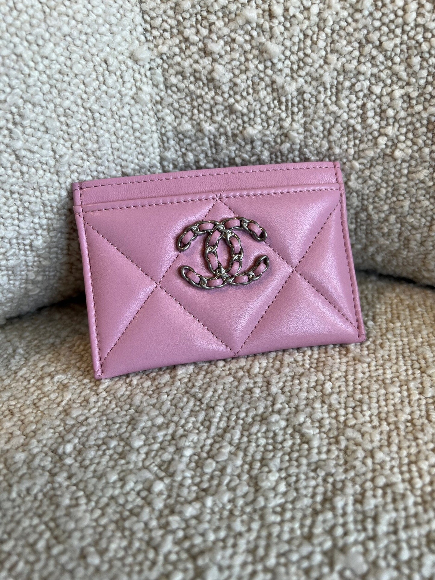 22S Pink 19 Flap Card Holder
