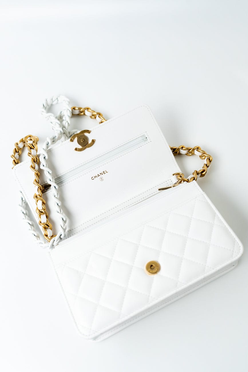 22S White Lambskin Quilted Wallet on Chain (WOC)