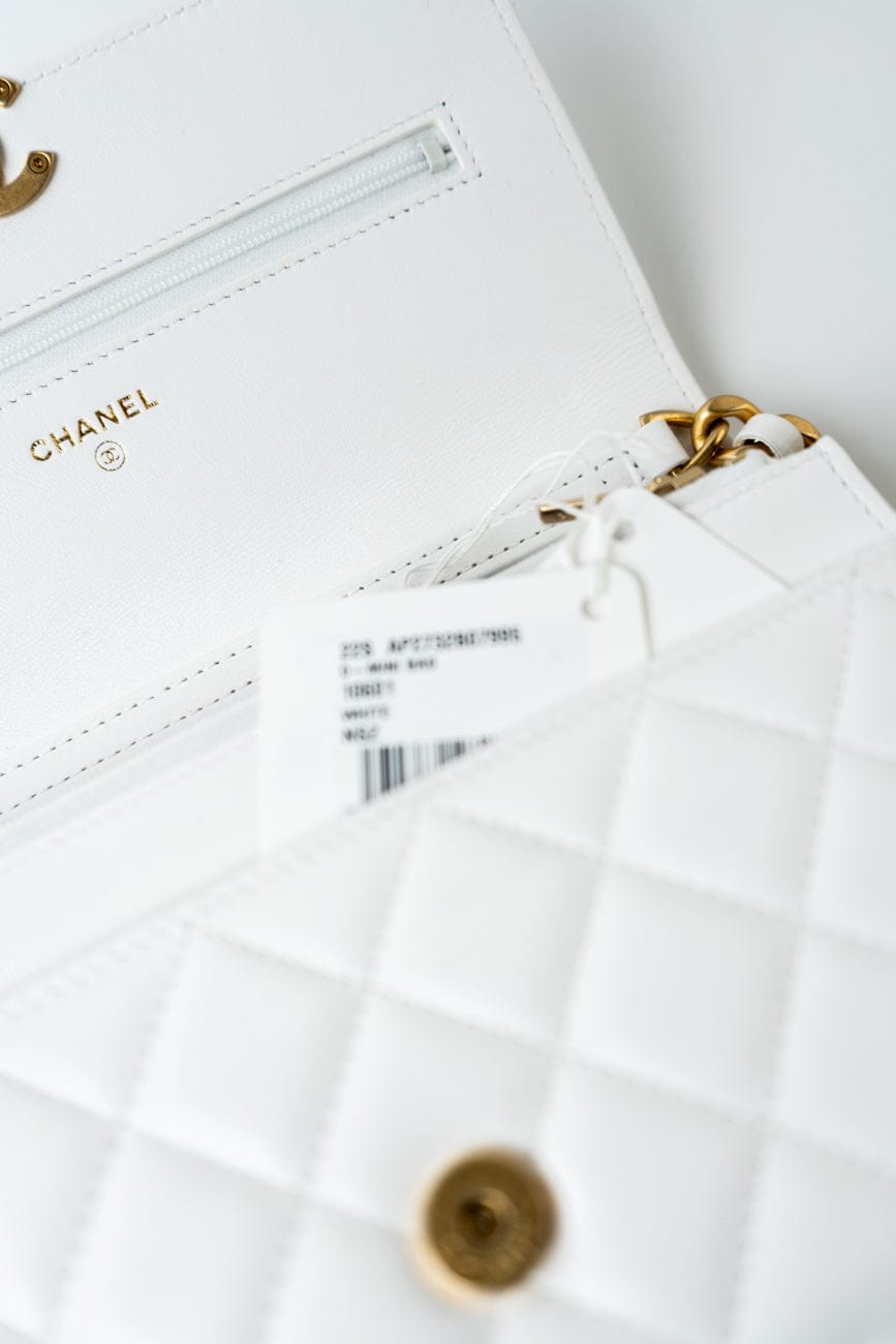 22S White Lambskin Quilted Wallet on Chain (WOC)