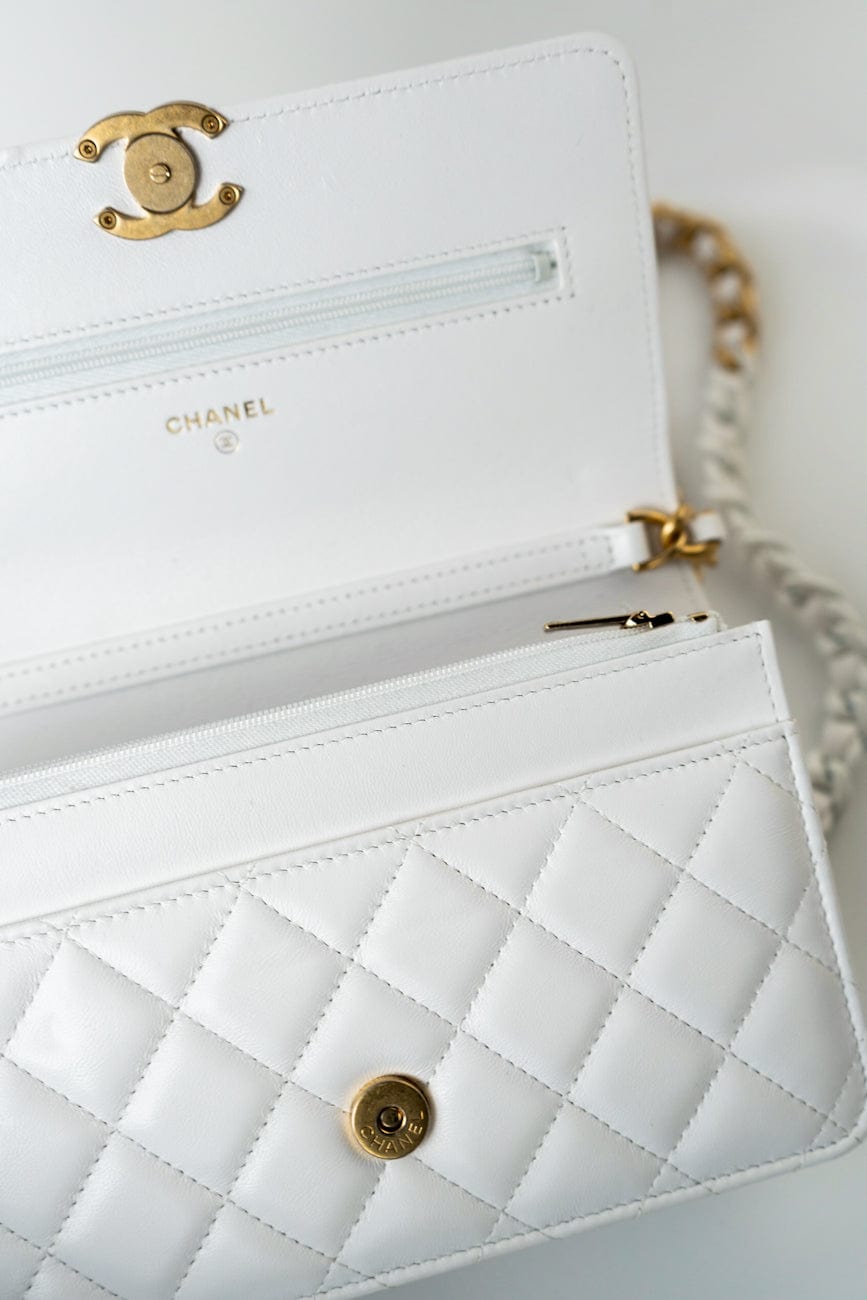 22S White Lambskin Quilted Wallet on Chain (WOC)