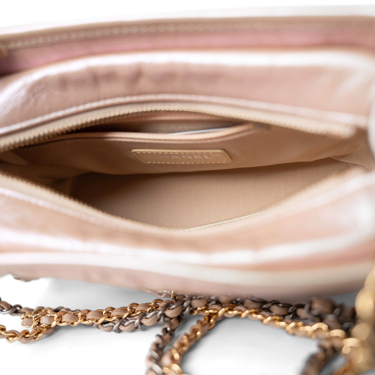 19S Pearly Beige Aged Calfksin Quilted Gabrielle Bag