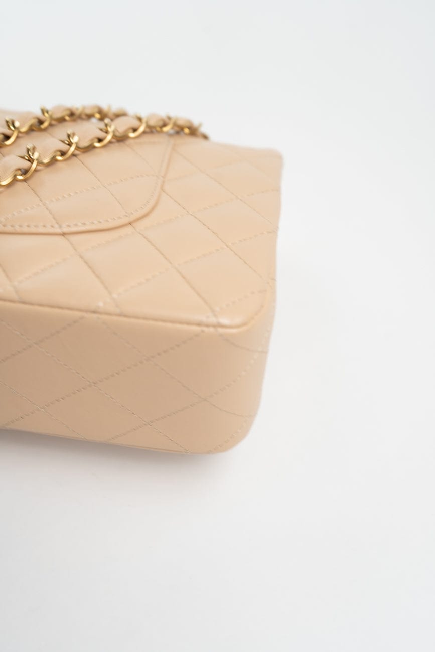 Beige Lambskin Quilted Classic Flap Medium GHW