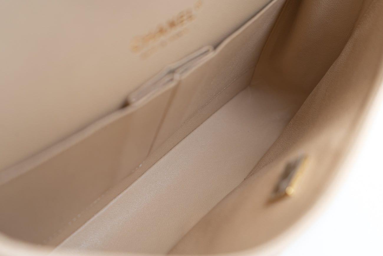 Beige Lambskin Quilted Classic Flap Medium GHW