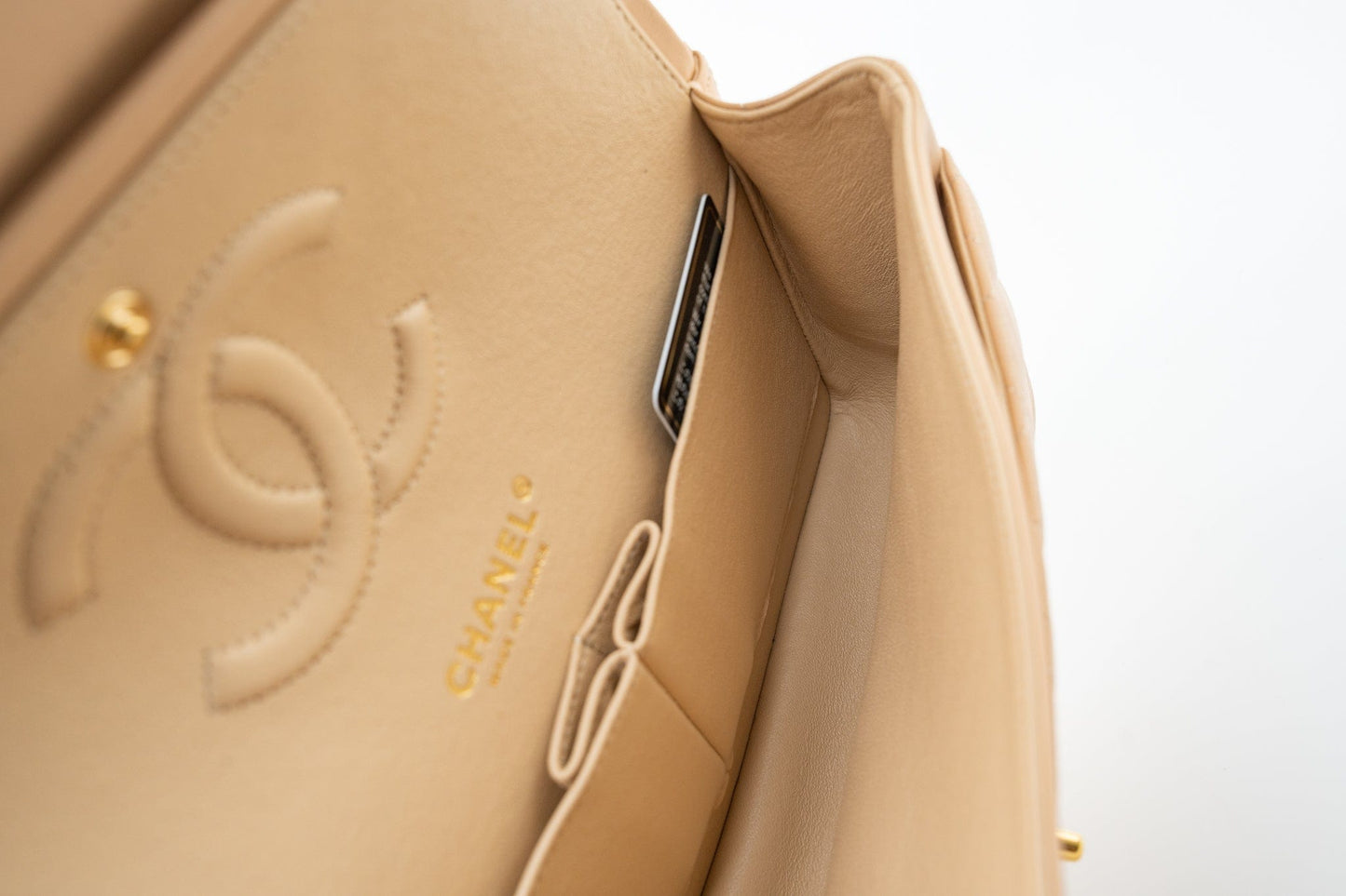 Beige Lambskin Quilted Classic Flap Medium GHW