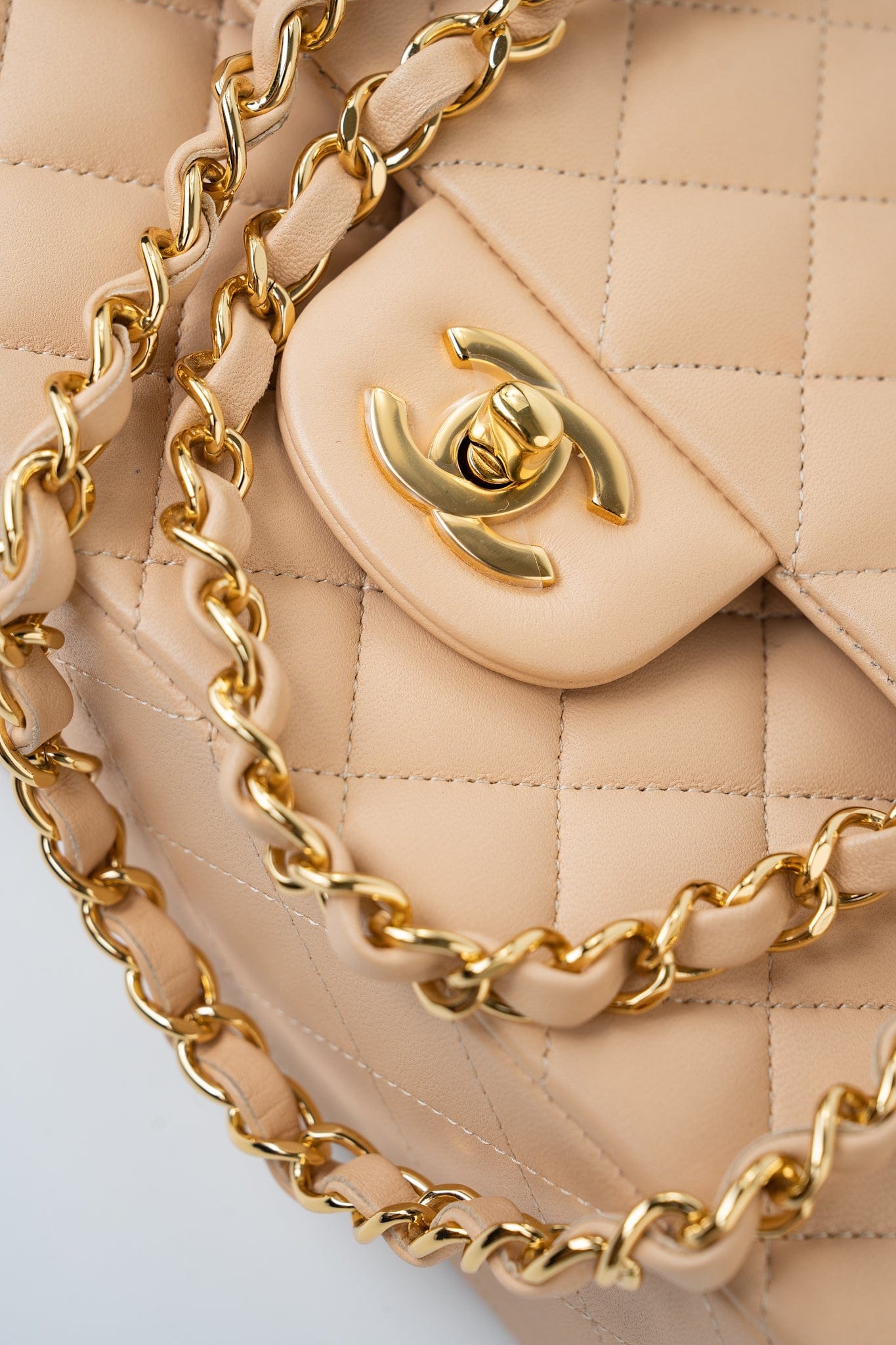 Beige Lambskin Quilted Classic Flap Medium GHW