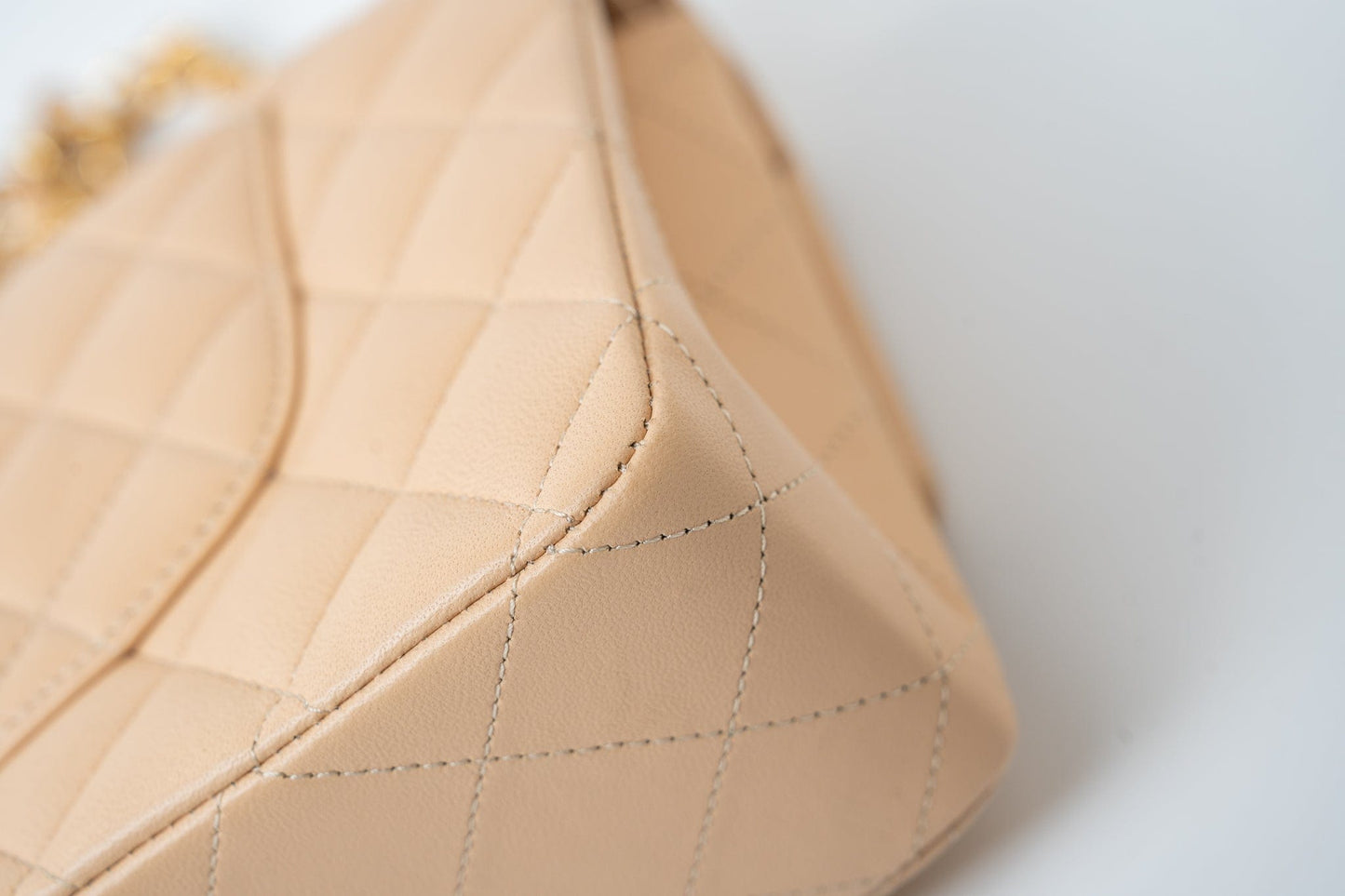 Beige Lambskin Quilted Classic Flap Medium GHW