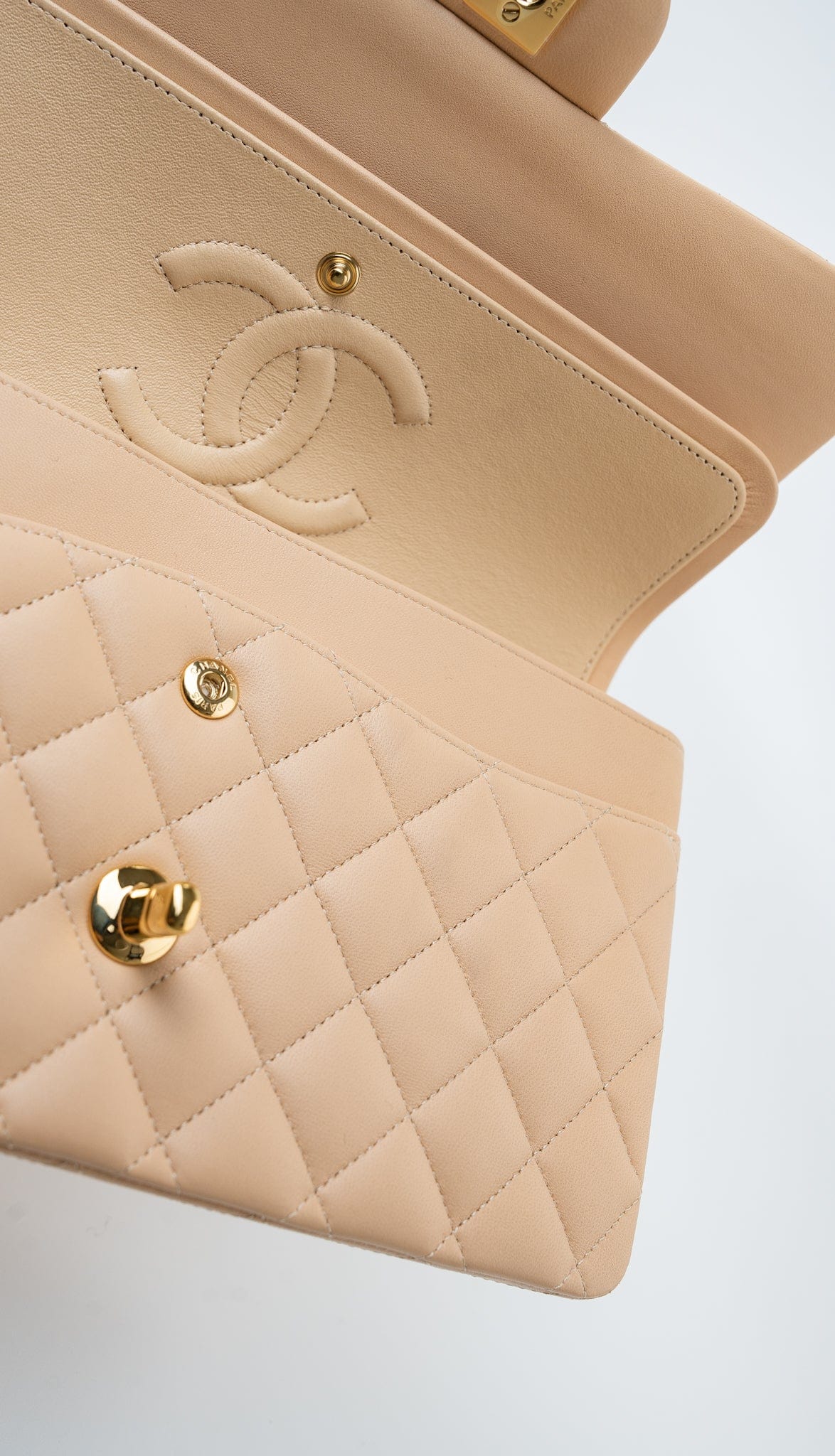 Beige Lambskin Quilted Classic Flap Medium GHW