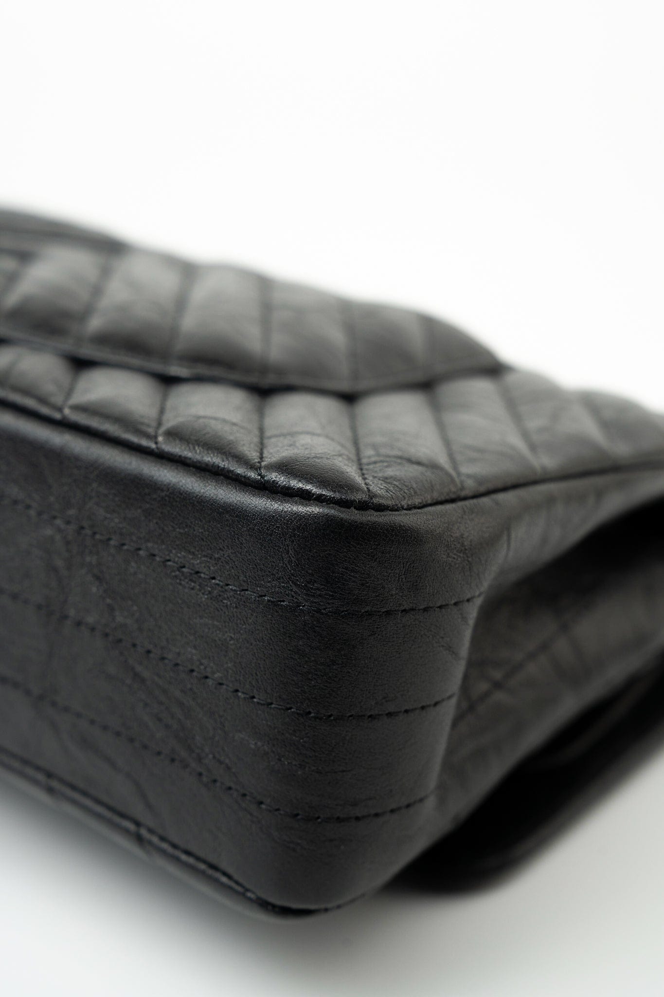 18B Metallic Black Crumpled Calfskin Chevron Classic Flap Medium Aged Gold Hardware