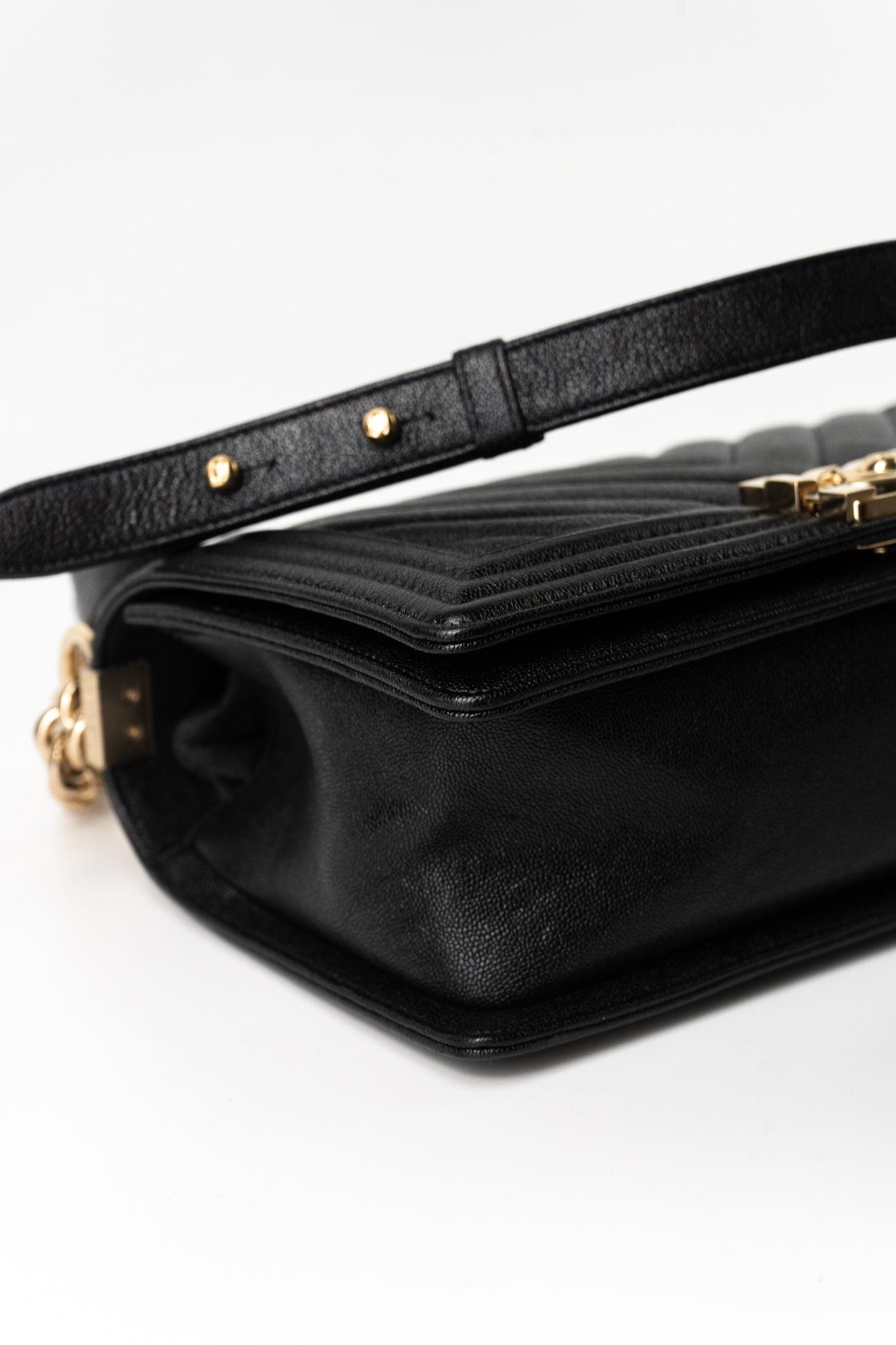 19S Shiny Black Caviar Chevron Boy Bag Medium Champagne Gold Hardware