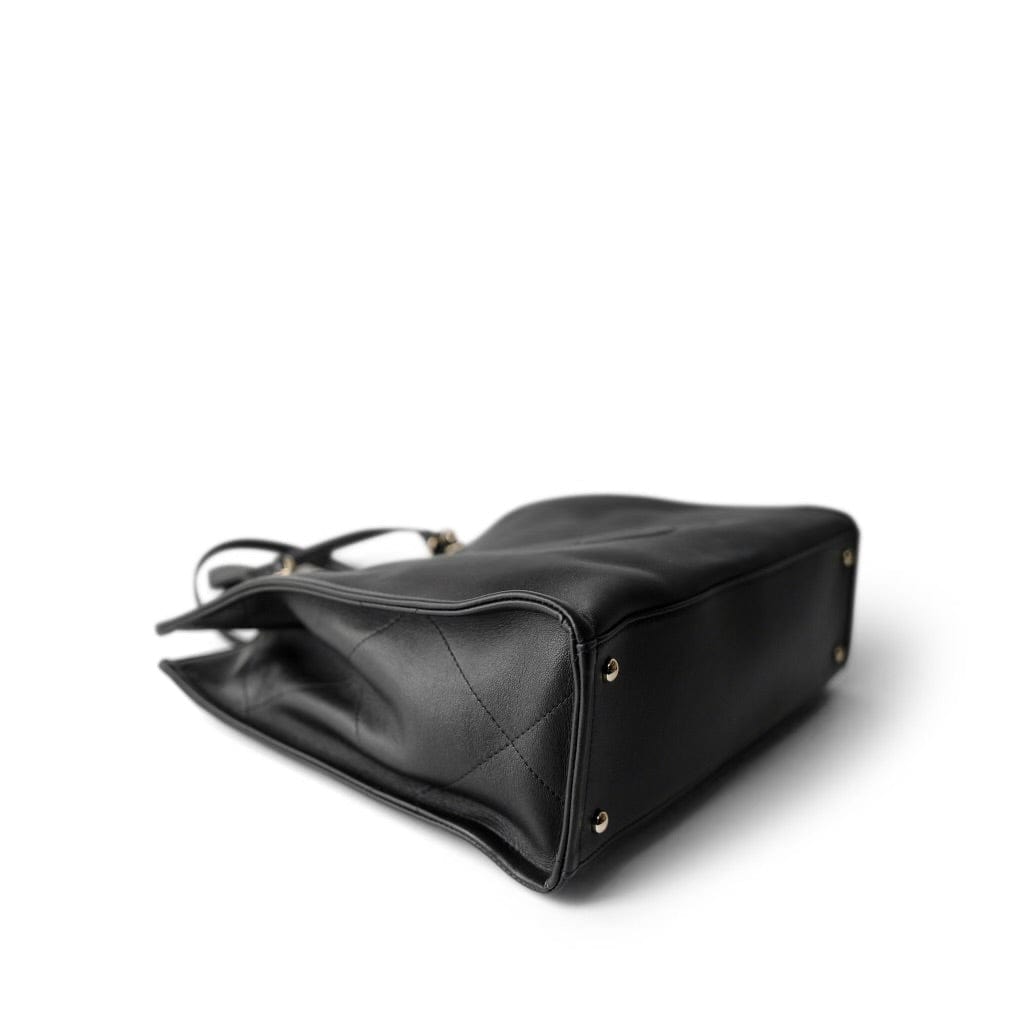 22P Small Black Zipped Shopping Bag