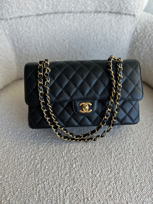 Black Caviar Quilted Classic Flap Medium GHW