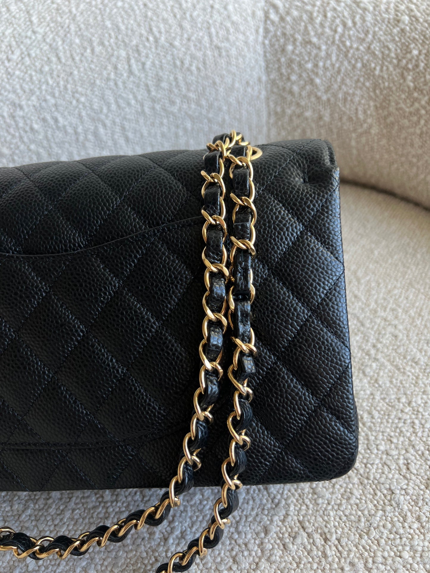 Black Caviar Quilted Classic Flap Medium GHW