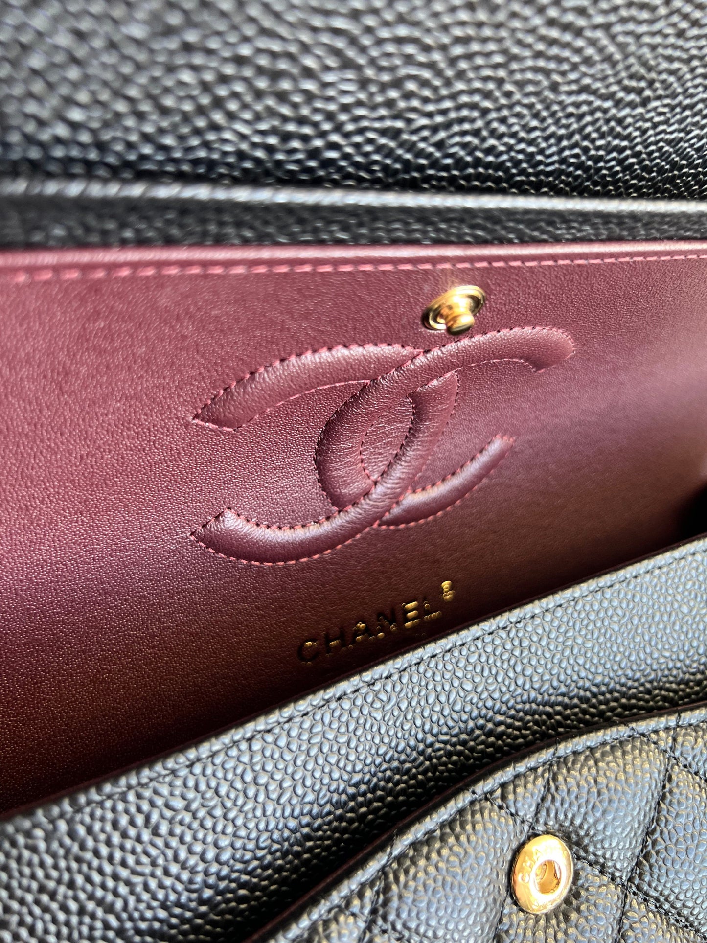 Black Caviar Quilted Classic Flap Medium GHW