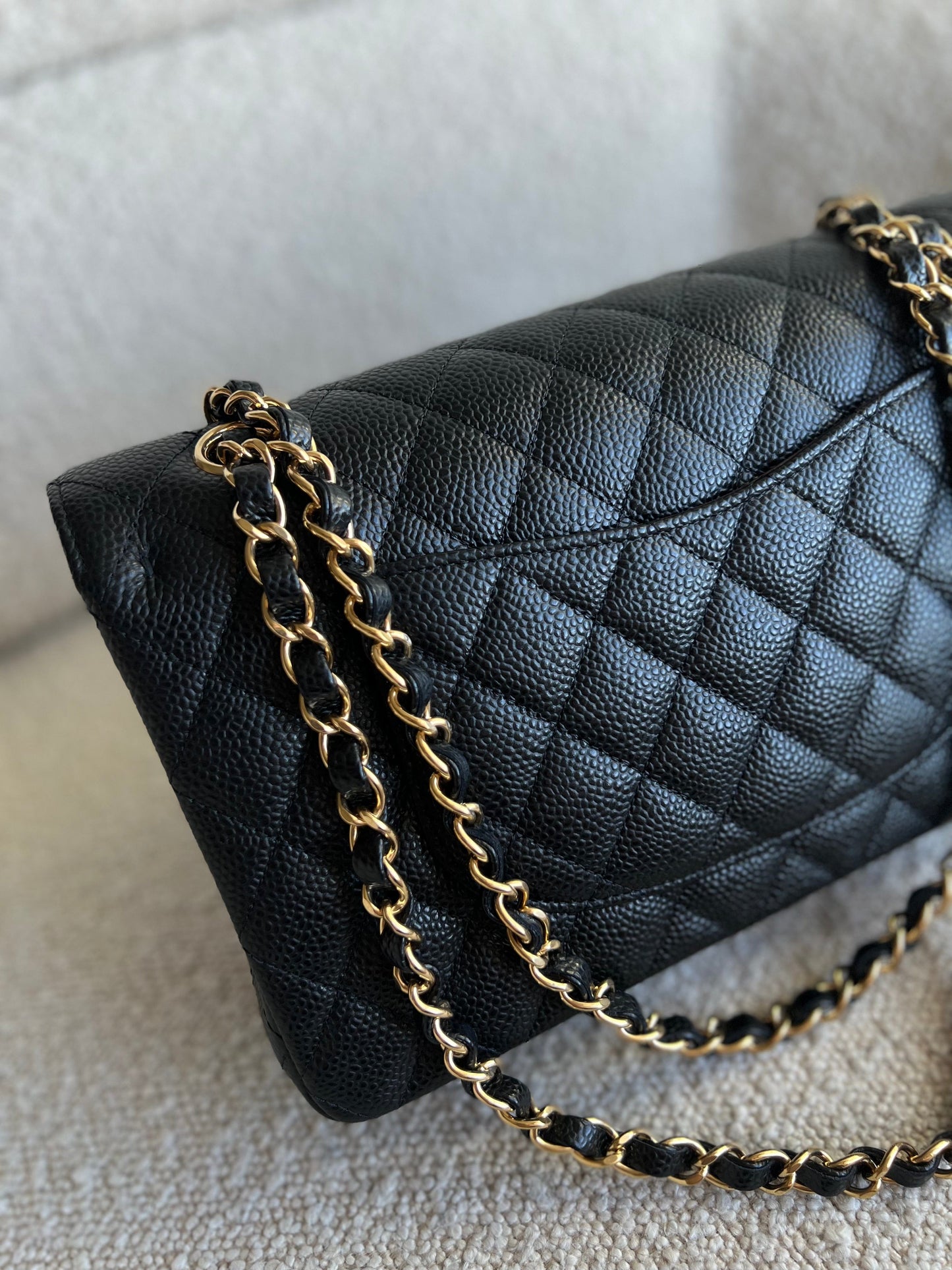 Black Caviar Quilted Classic Flap Medium GHW