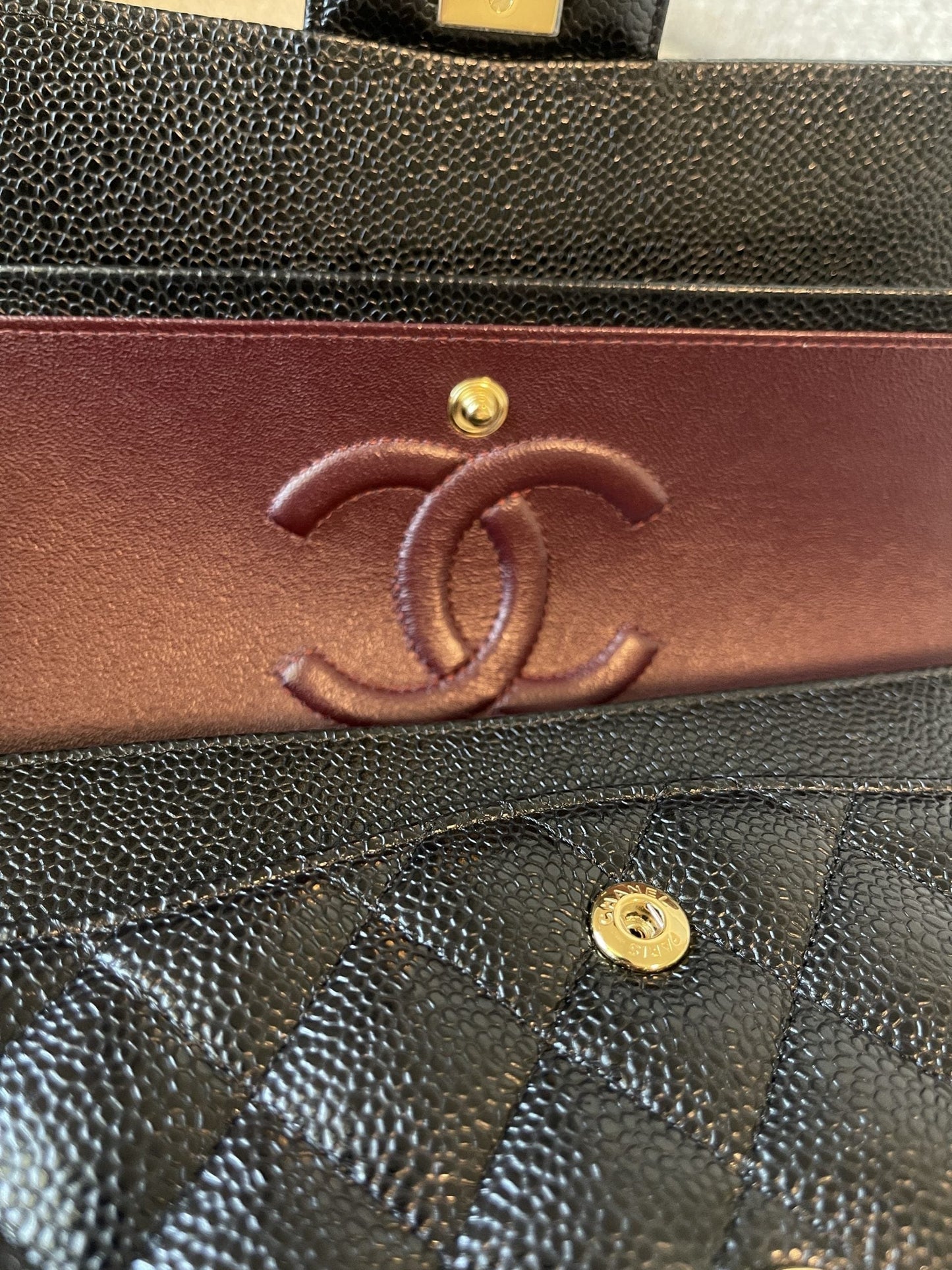 Black Caviar Quilted Classic Flap Medium LGHW