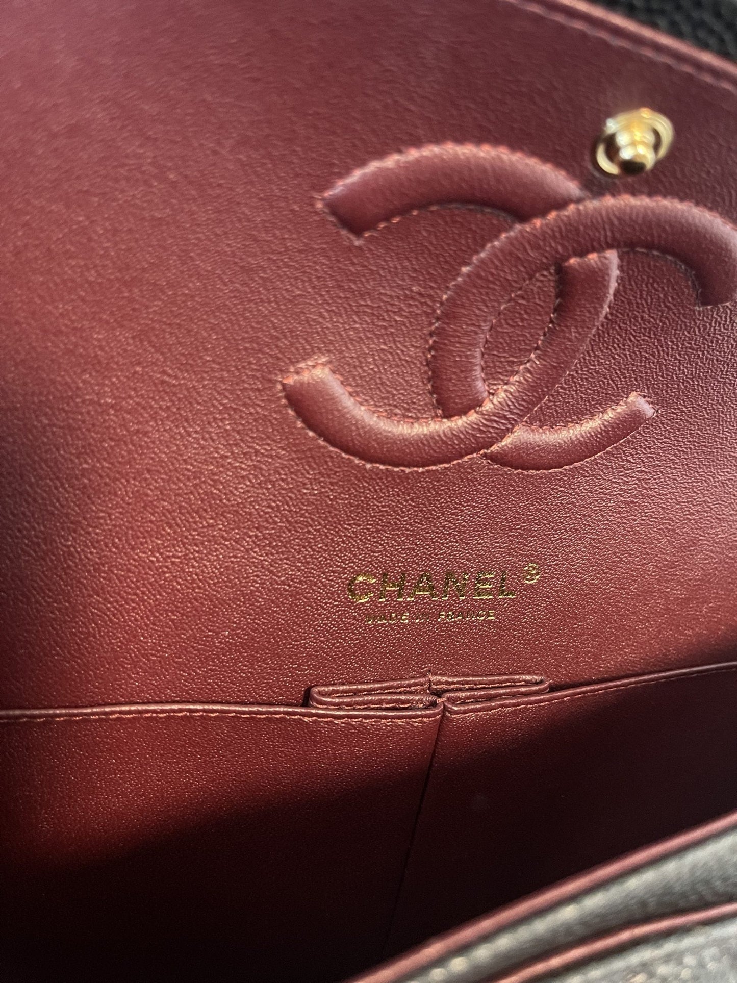 Black Caviar Quilted Classic Flap Medium LGHW