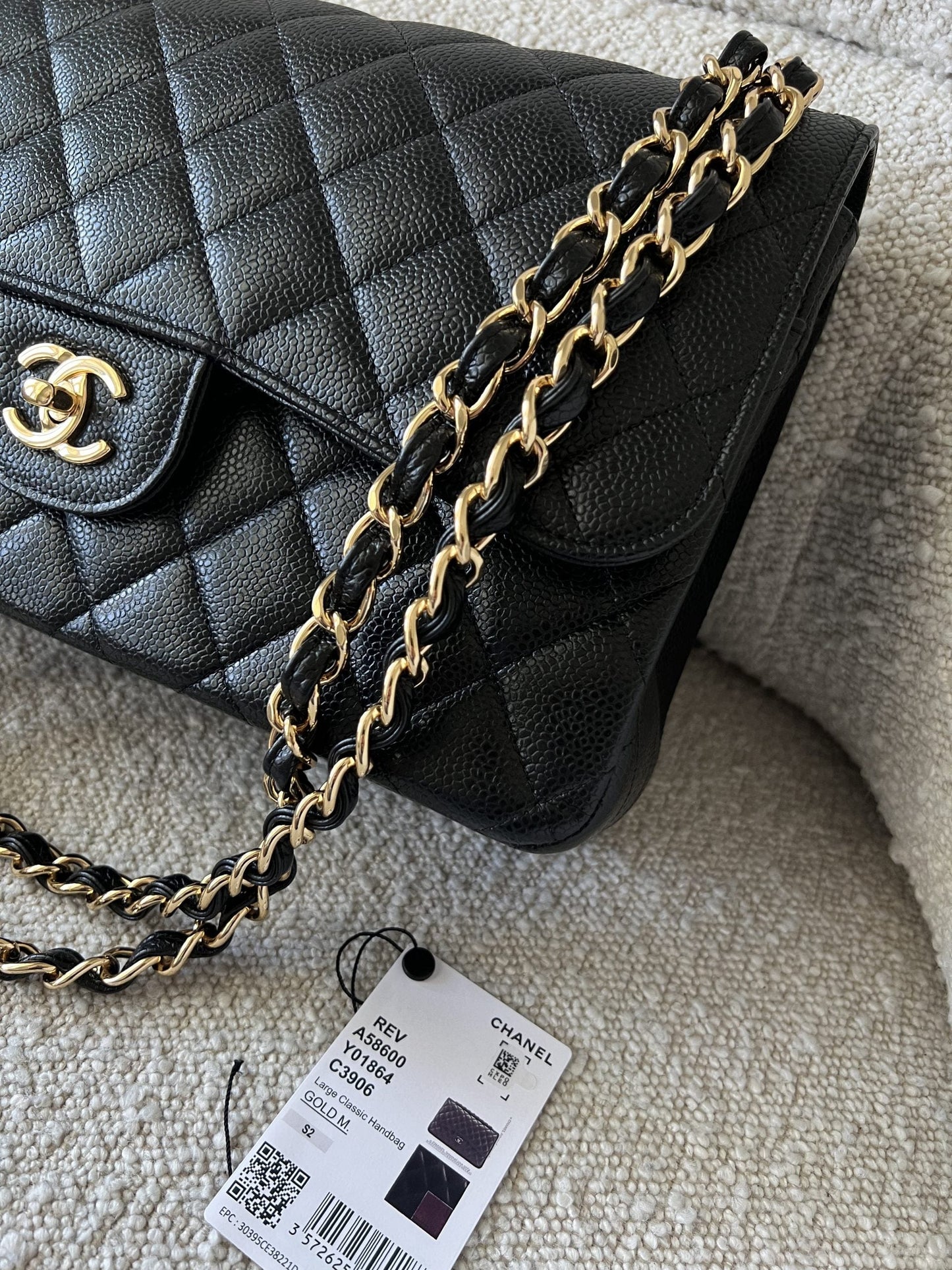 Chanel Black Caviar Quilted Jumbo Classic Flap GHW