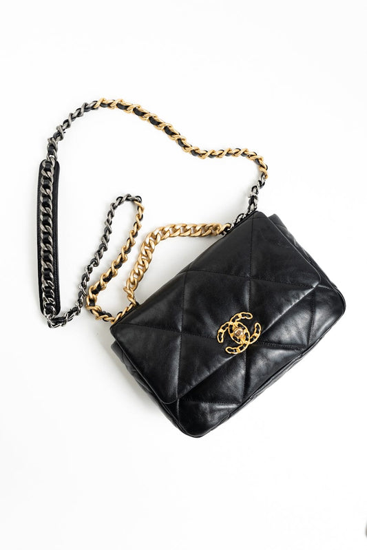 Black Goatskin Quilted 19 Flap Small AGHW