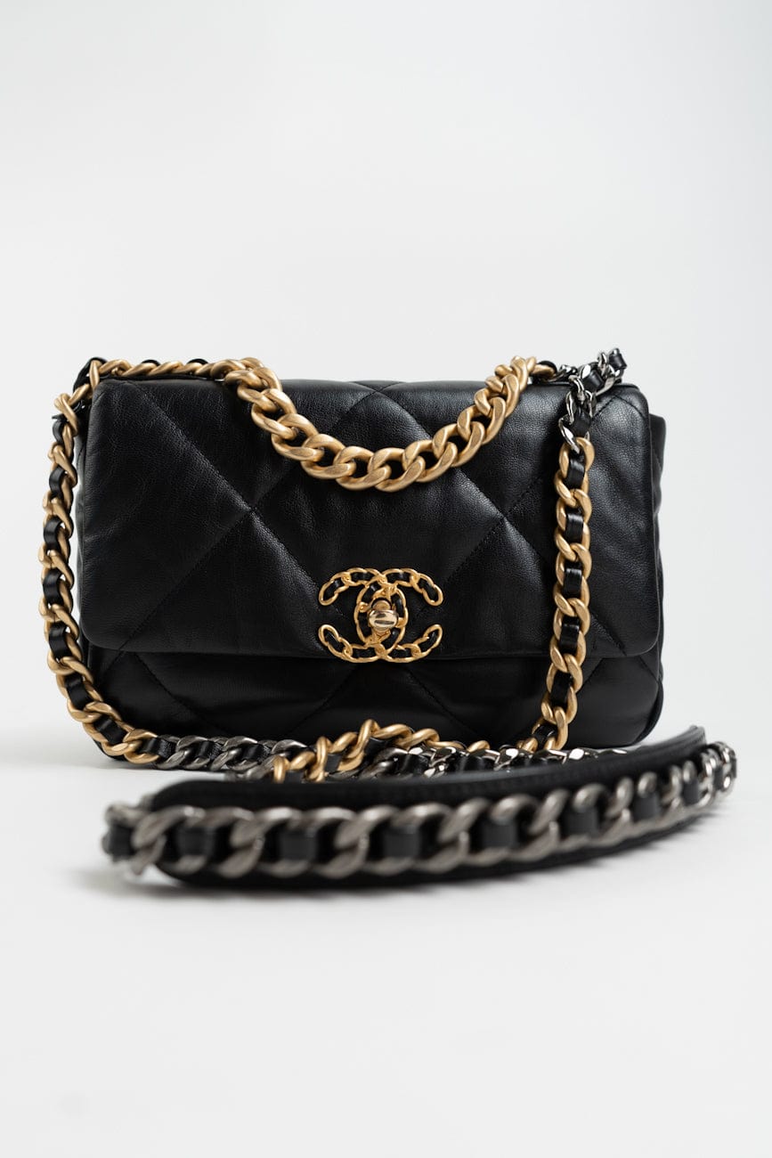 Black Goatskin Quilted 19 Flap Small AGHW