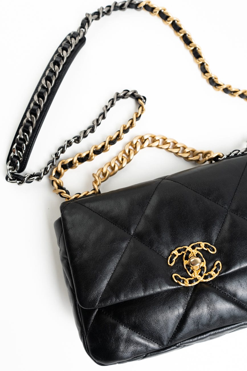 Black Goatskin Quilted 19 Flap Small AGHW