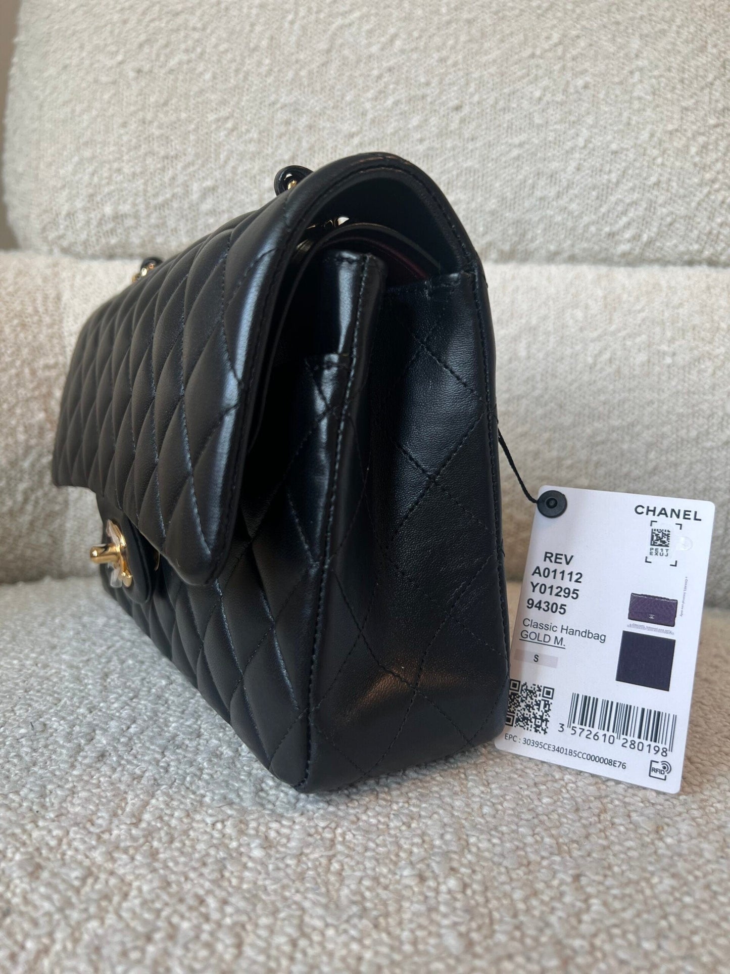 Black Lambskin Quilted Classic Flap Medium GHW