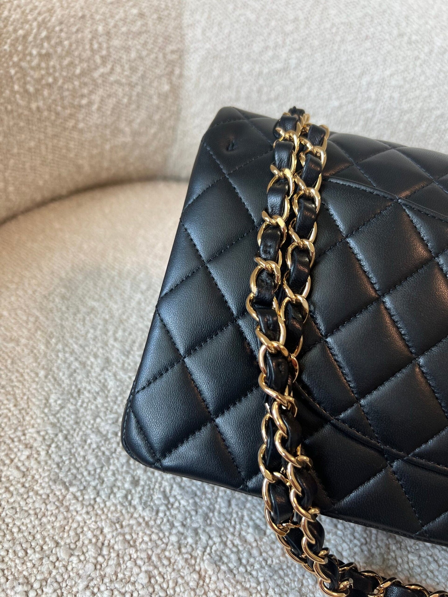 Black Lambskin Quilted Classic Flap Medium GHW