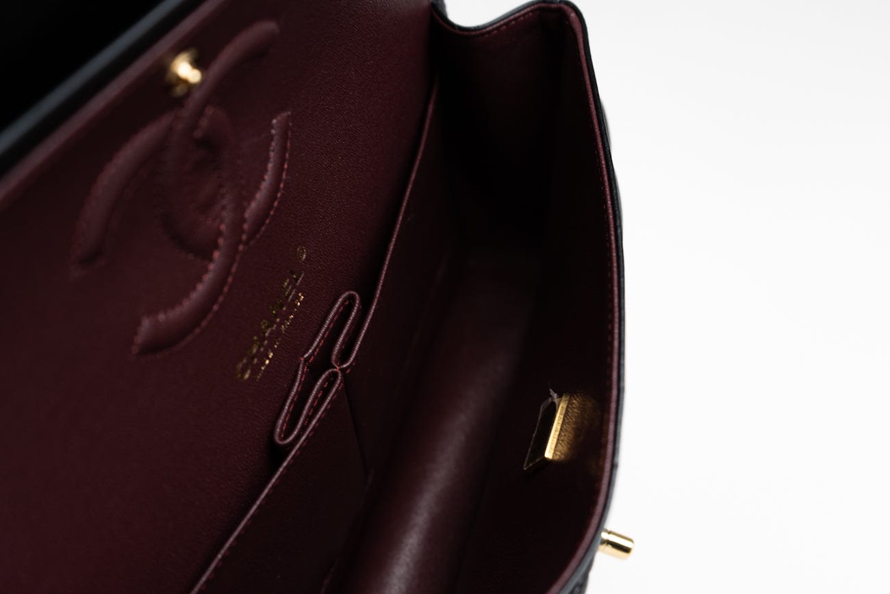 Black Lambskin Quilted Classic Flap Medium GHW