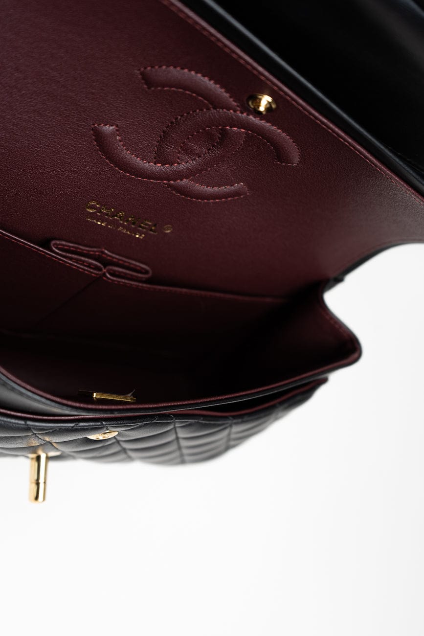 Black Lambskin Quilted Classic Flap Medium GHW