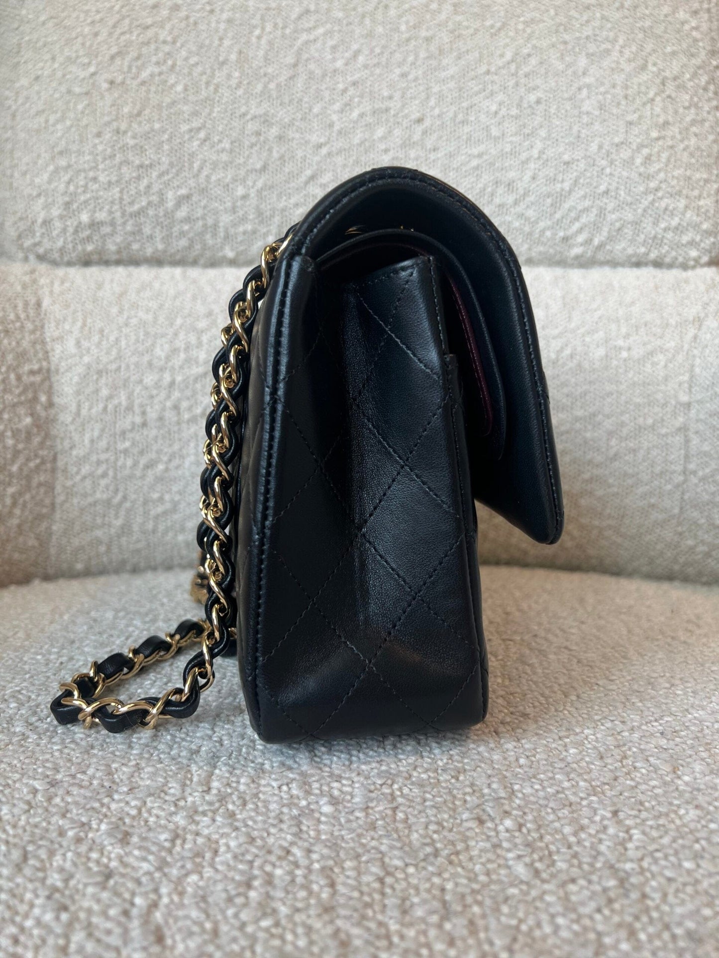 Black Lambskin Quilted Classic Flap Medium GHW