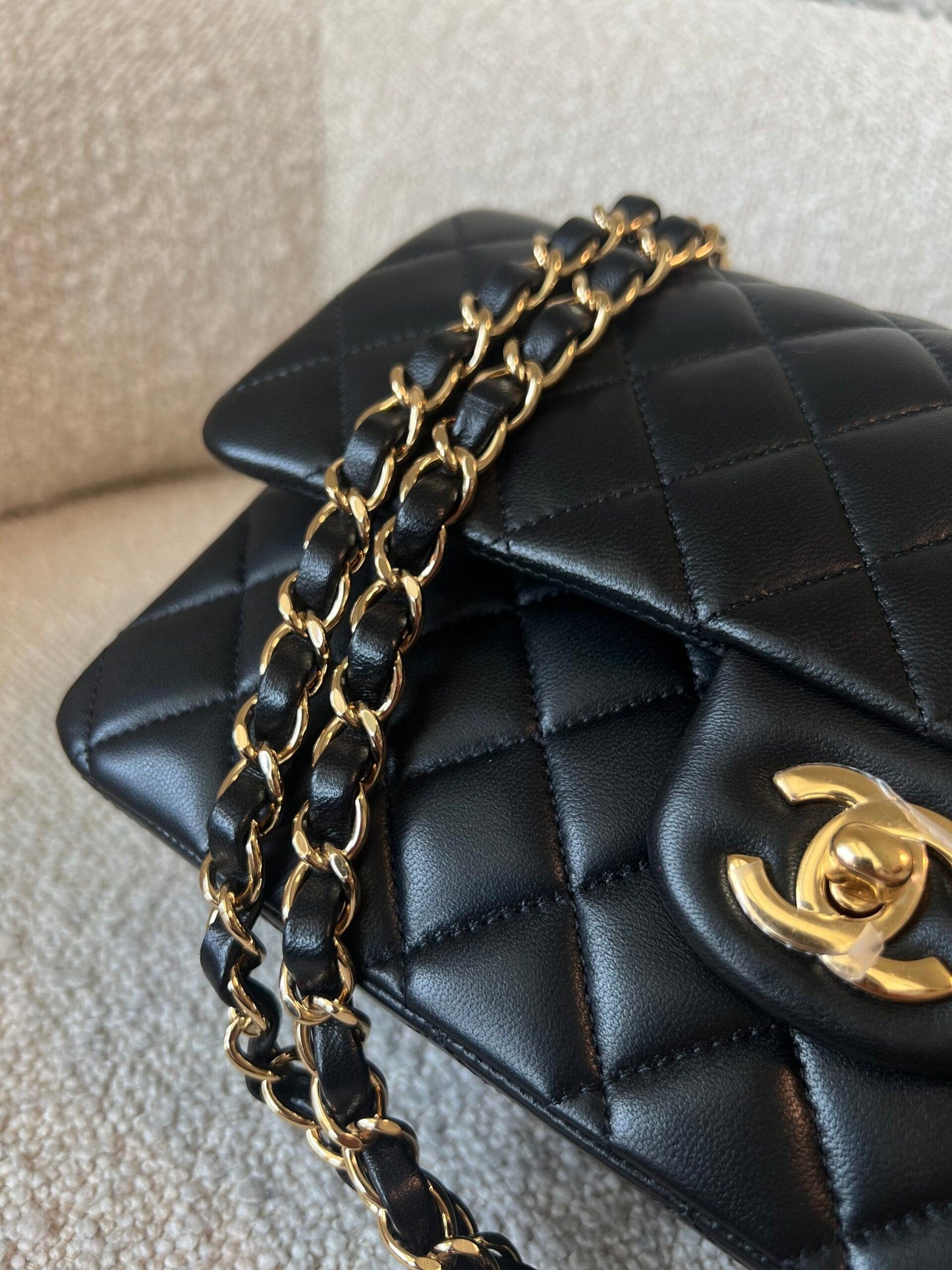 Black Lambskin Quilted Classic Flap Medium GHW