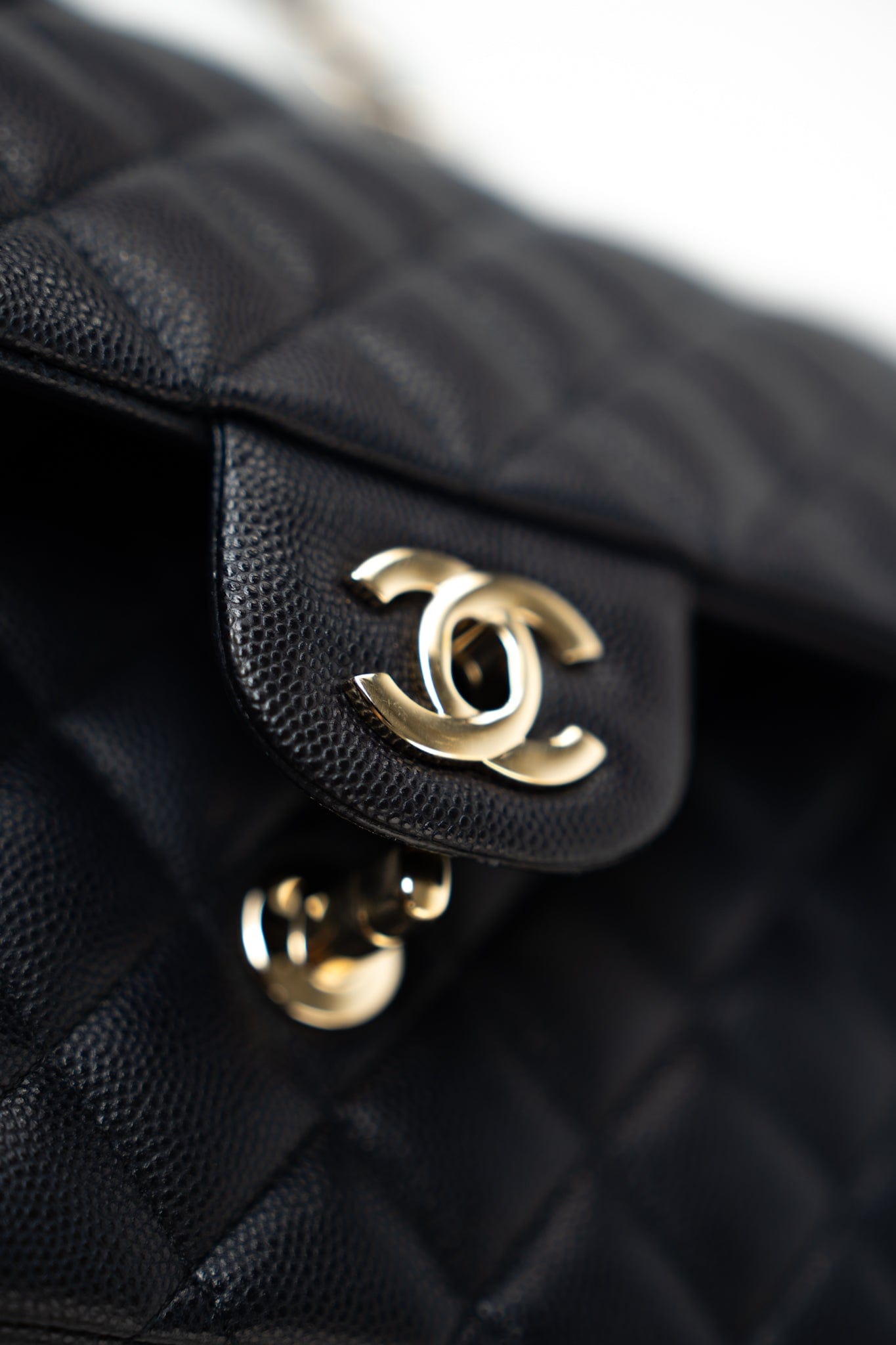 Navy Caviar Quilted Classic Flap Medium Light Gold Hardware