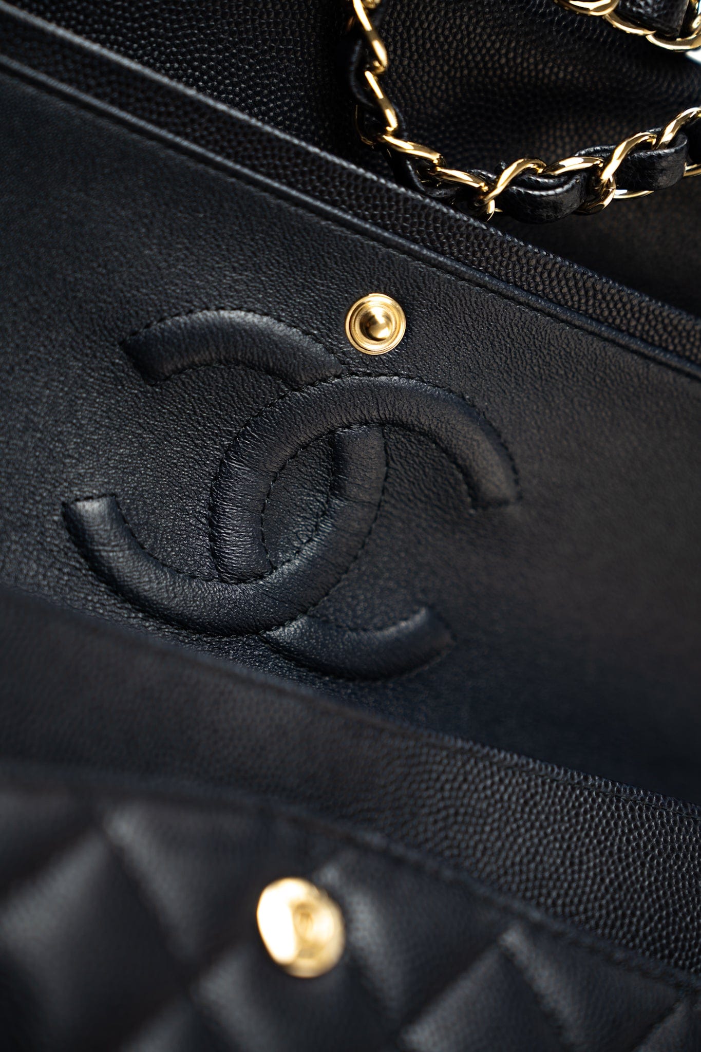 Navy Caviar Quilted Classic Flap Medium Light Gold Hardware