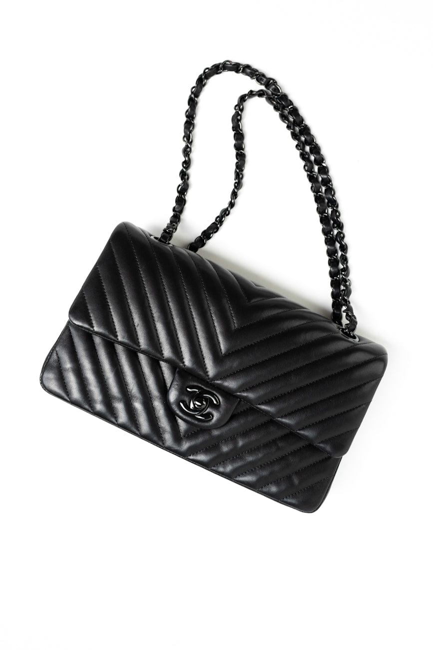 So Black Lambskin Chevron Medium Classic Flap