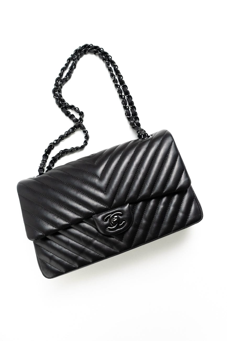 So Black Lambskin Chevron Medium Classic Flap