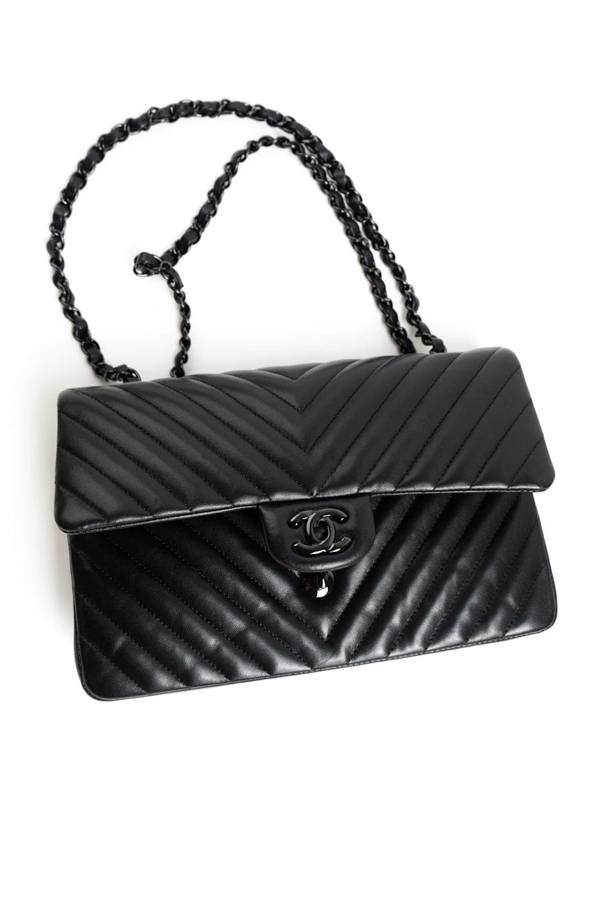 So Black Lambskin Chevron Medium Classic Flap