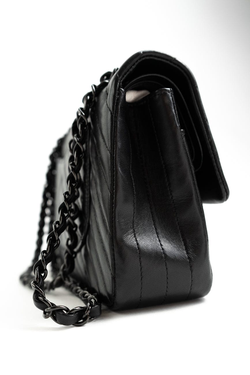 So Black Lambskin Chevron Medium Classic Flap