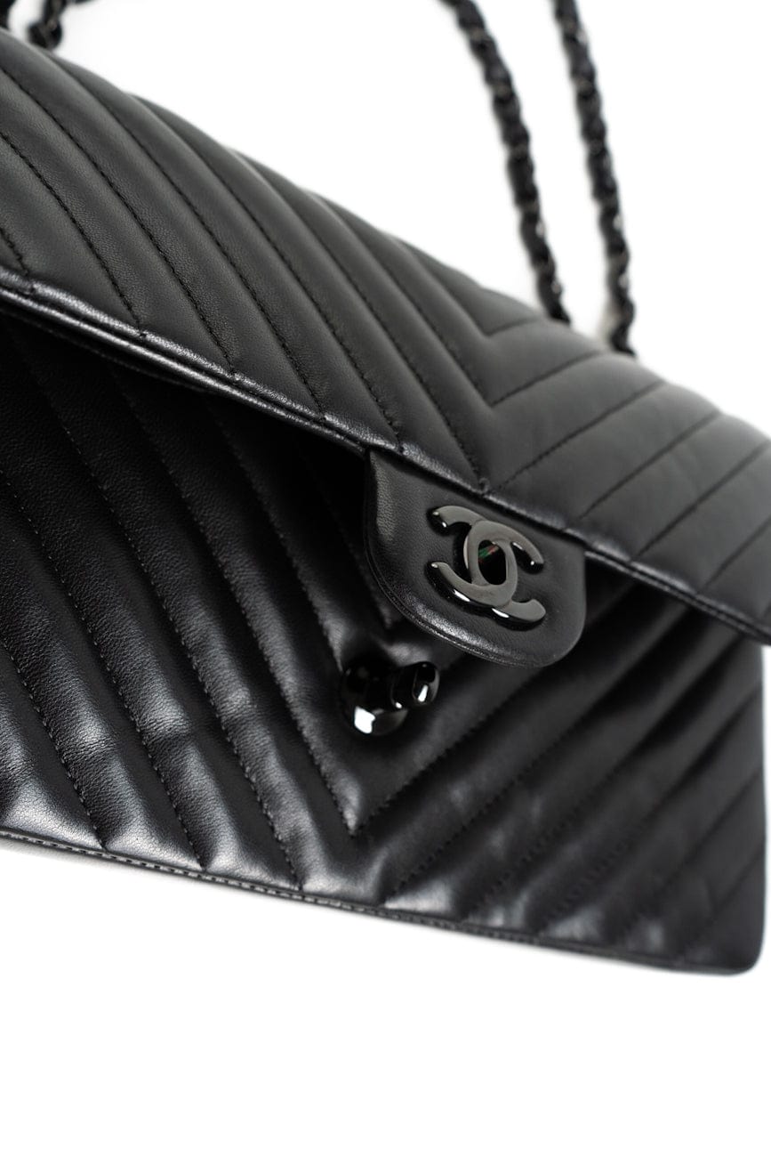 So Black Lambskin Chevron Medium Classic Flap