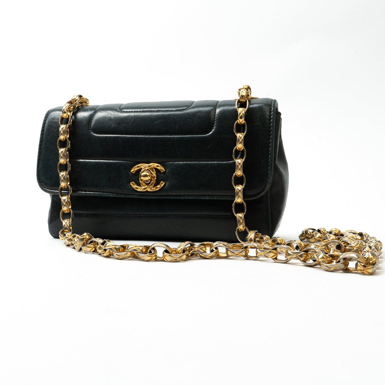 Vintage Mini Black Border Flap Lambskin Shoulder Bag Gold Hardware