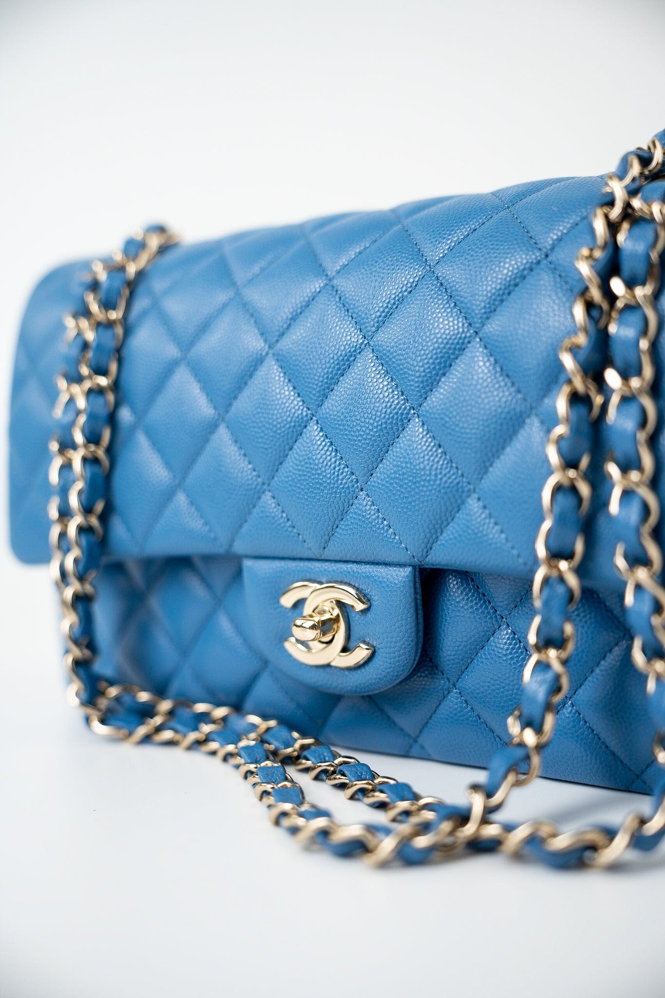 20S Blue Caviar Quilted Classic Flap Medium Light Gold Hardware