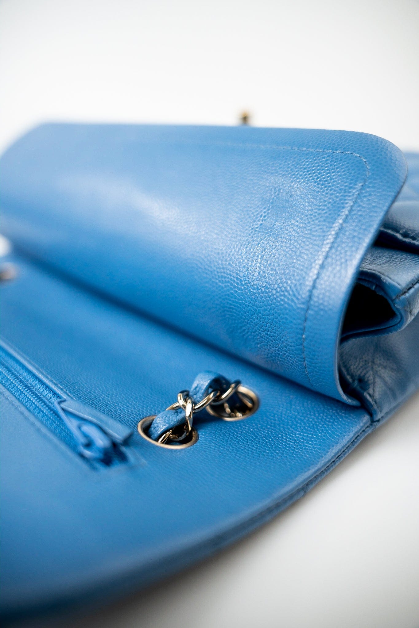 20S Blue Caviar Quilted Classic Flap Medium Light Gold Hardware